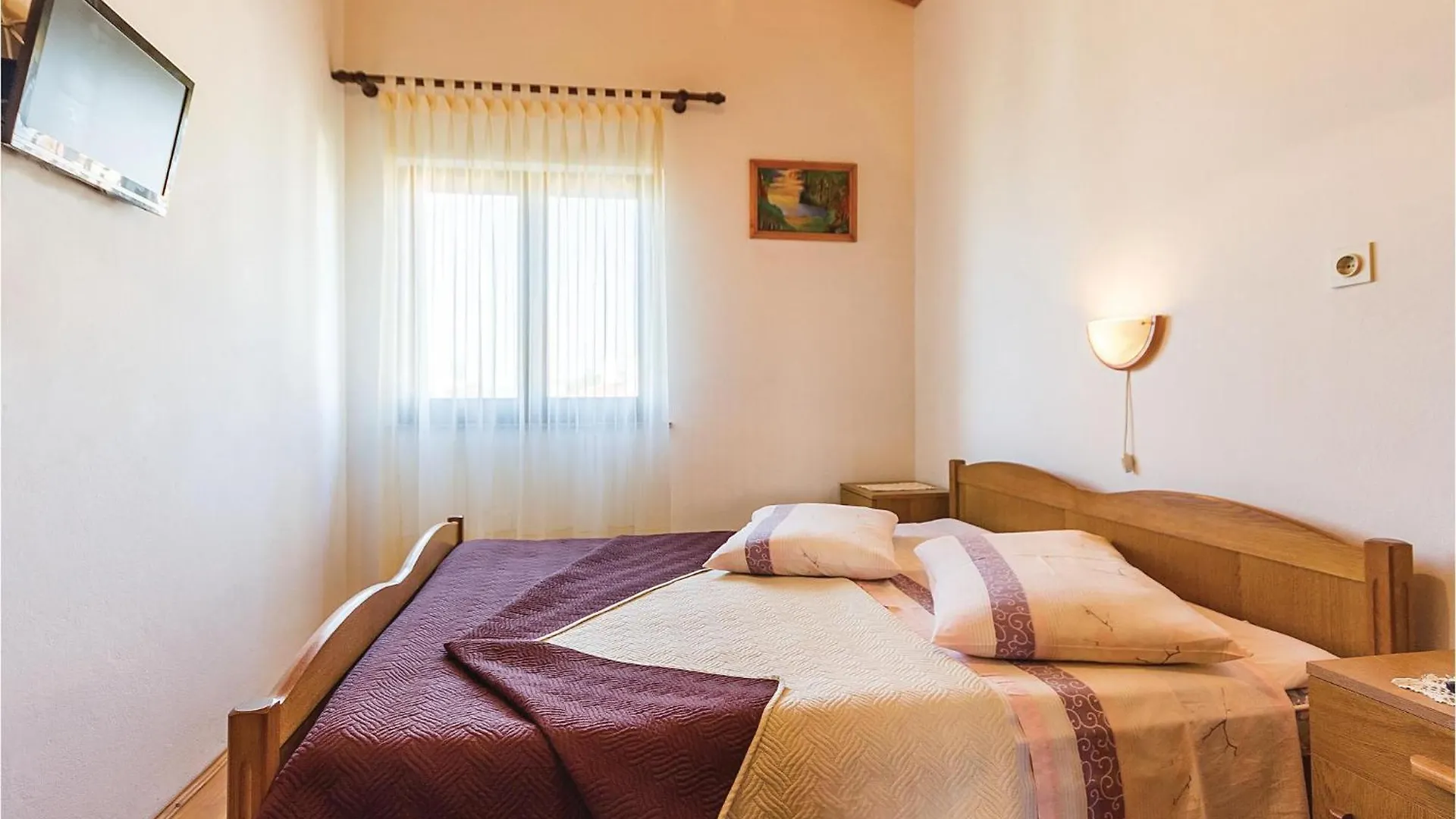 Beautiful Apartment In Pula With Kitchen Kroatië